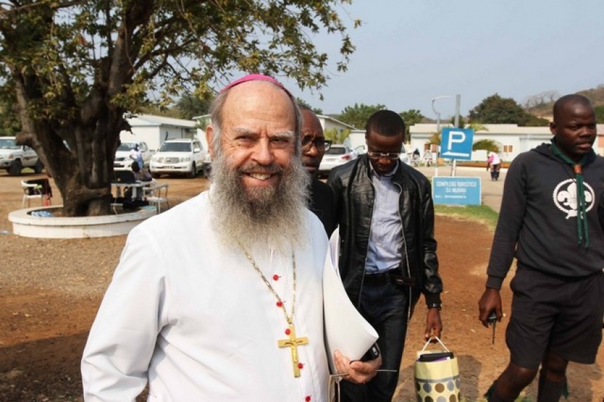 Renuncia del Obispo de Viana, Angola